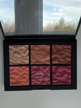 Exposed Cheek Palette